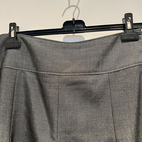 ♥️ Flirty business skirt in a perfect length. Matching blazer also listed 😍 - Picture 6 of 6